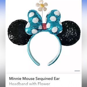 NWT Disney Parks Minnie Mouse ears with flower